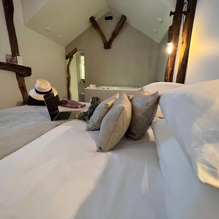 Tamarin & Capucin Suite Balneo Aubagne Ngoại thất bức ảnh