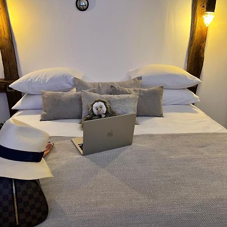 Tamarin & Capucin Suite Balneo Aubagne Ngoại thất bức ảnh